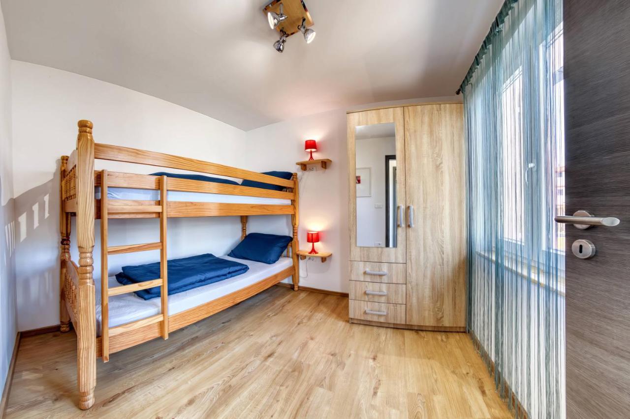 Holiday House "Laurus Garden" With Private Parking Medulin Exterior photo