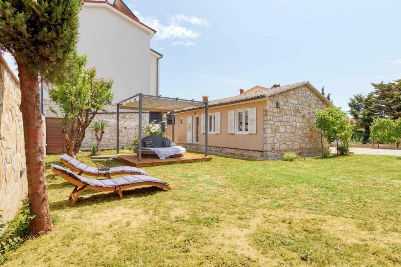 Holiday House "Laurus Garden" With Private Parking Medulin Exterior photo