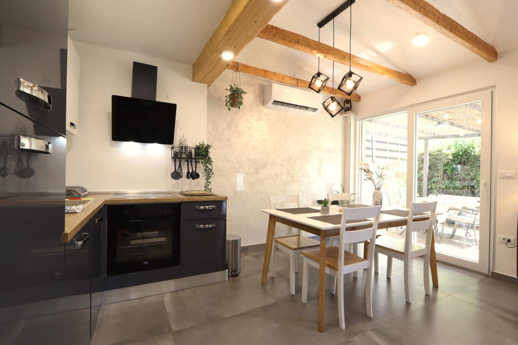 Holiday House "Laurus Garden" With Private Parking Medulin Exterior photo